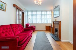 Sitting Room- click for photo gallery
